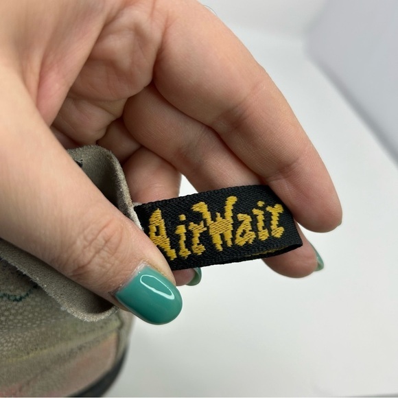 Dr. Martens Pascal White Metallic Rainbow Glitter Lace Up Kids Boots Size 3 - Picture 15 of 15